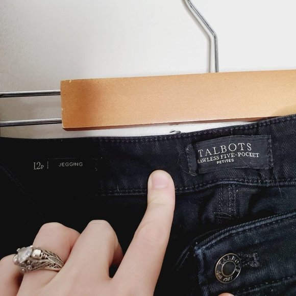 TALBOTS Black Flawless Five Pocket Cropped Jeggings - Picture 7 of 10